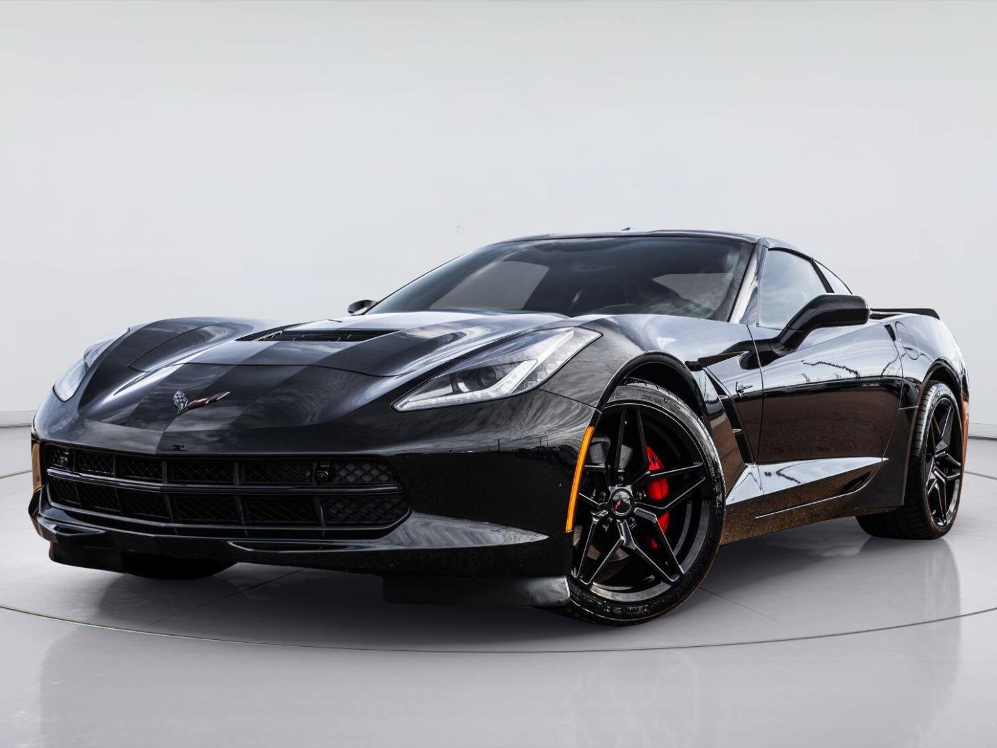Used 2019 Chevrolet Corvette Stingray Coupe w/ 2LT Preferred Equipment Group RWD image 1