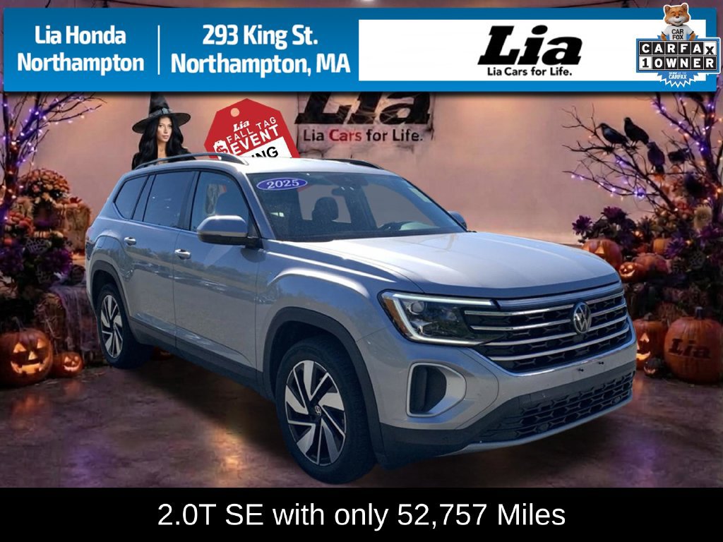 Used 2025 Volkswagen Atlas SE AWD/4WD image 1