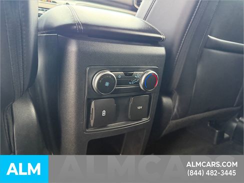 Used 2021 Ford Explorer XLT RWD image 11