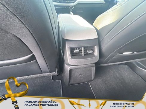 Certified 2025 Chevrolet Equinox EV LT image 32