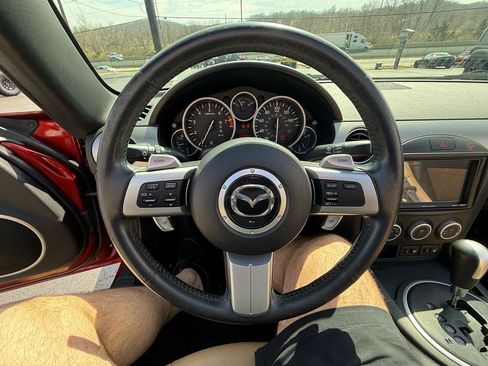 Used 2009 MAZDA MX-5 Miata Grand Touring w/ Premium Pkg RWD image 14