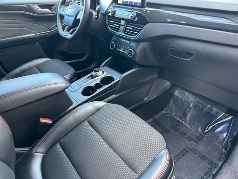 Used 2025 Ford Escape ST-Line Select AWD/4WD image 15