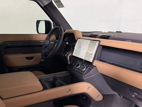 New 2026 Land Rover Defender 110 X-Dynamic SE image 20