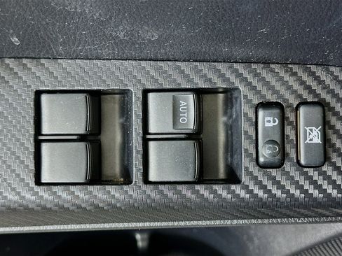 Used 2014 Toyota RAV4 XLE image 15