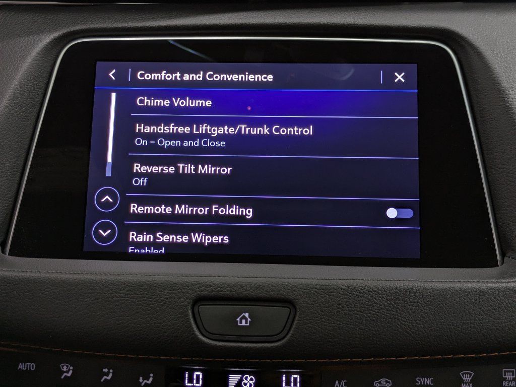 Used 2022 Cadillac XT4 Sport w/ Enhanced Visibility Package AWD/4WD image 9