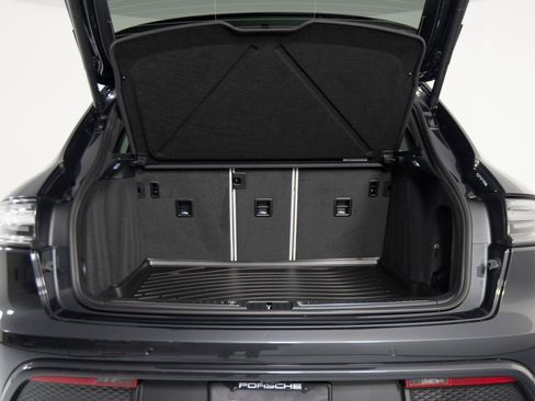 New 2026 Porsche Macan S image 43