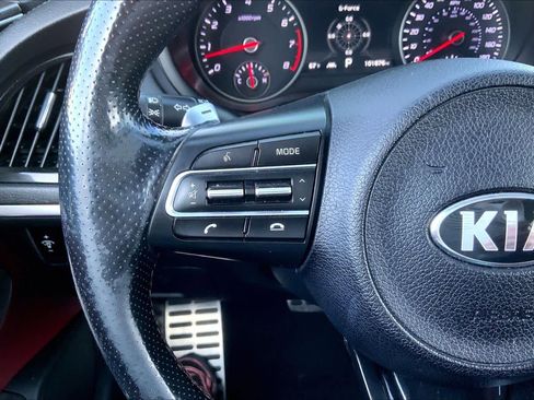 Used 2019 Kia Stinger GT2 image 23