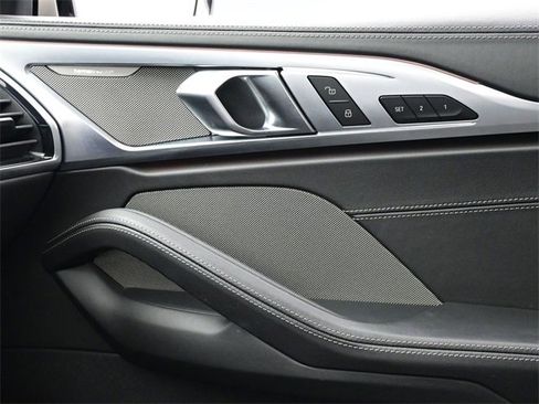 Used 2019 BMW M850i xDrive M850i xDrive w/ Comfort Seating Package image 12