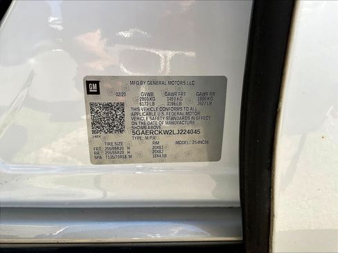 Used 2020 Buick Enclave Premium w/ Sun and Sites Package FWD image 19