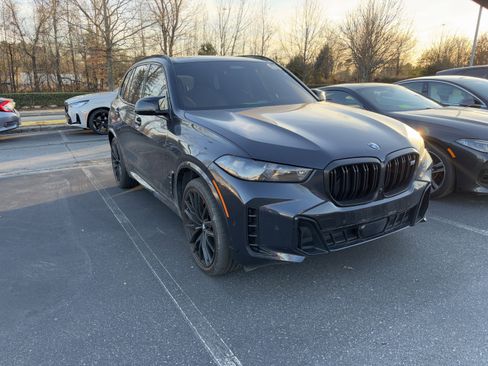 Used 2024 BMW X5 M60i image 2