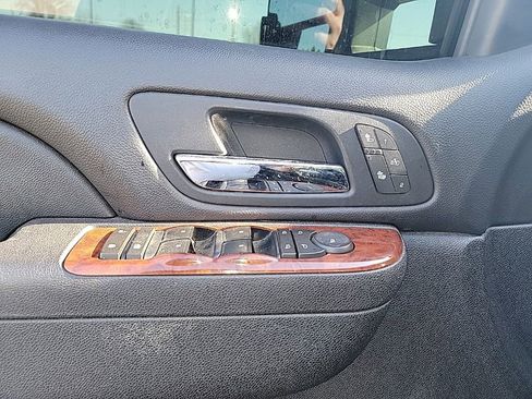 Used 2011 Chevrolet Silverado 2500 LTZ w/ LTZ Plus Package image 26