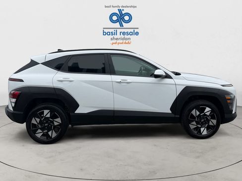 Used 2024 Hyundai Kona SEL AWD/4WD image 7
