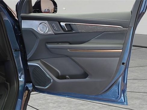 New 2026 Buick Enclave Avenir w/ Super Cruise Package image 15