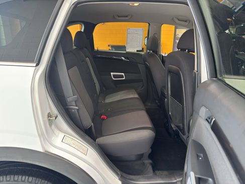 Used 2014 Chevrolet Captiva Sport LS FWD image 19
