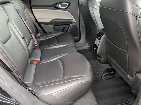 Used 2025 Jeep Compass Limited image 30