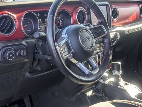 Used 2022 Jeep Wrangler Unlimited Rubicon w/ Cold Weather Group image 15