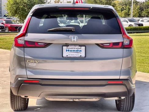 Used 2025 Honda CR-V EX image 6