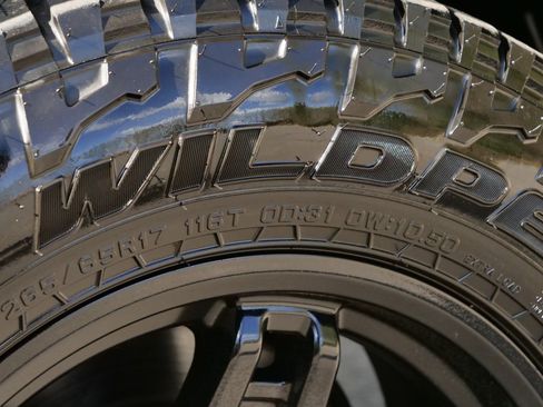 Used 2023 Toyota Tacoma TRD Sport image 41