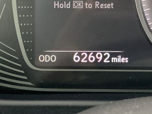 Used 2020 Lexus UX 200 w/ Premium Package image 22