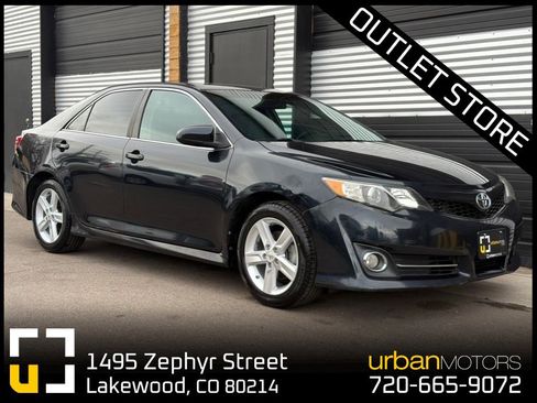 Used 2012 Toyota Camry SE image 1