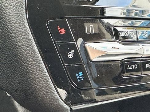 Used 2021 Ford Explorer Limited w/ Hybrid Equipment Group 310A image 15