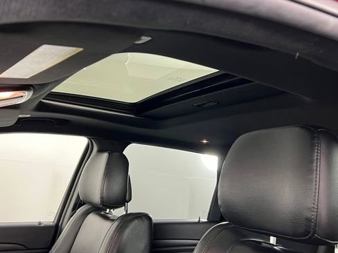 Used 2020 Jeep Grand Cherokee Laredo w/ 18" Wheel & 8.4" Radio Group image 11