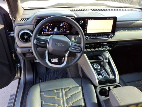 Used 2024 Chevrolet Colorado ZR2 w/ ZR2 Bison Edition AWD/4WD image 15