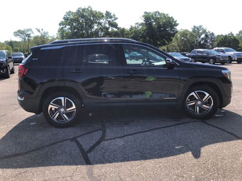 Used 2019 GMC Terrain SLT w/ Preferred Package FWD image 3