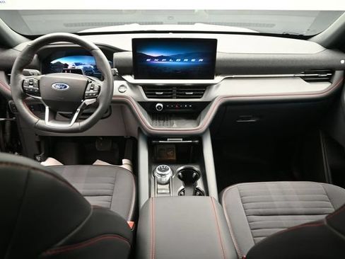 Certified 2025 Ford Explorer ST-Line w/ Premium Package AWD/4WD image 23