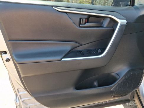 Used 2019 Toyota RAV4 LE w/ All Weather Liner Package AWD/4WD image 14