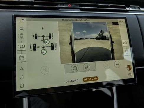 New 2026 Land Rover Range Rover SE AWD/4WD image 31