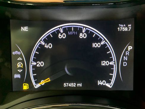 Used 2021 Jeep Grand Cherokee Limited AWD/4WD image 31