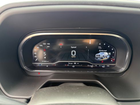 Used 2023 GMC Yukon SLT image 11