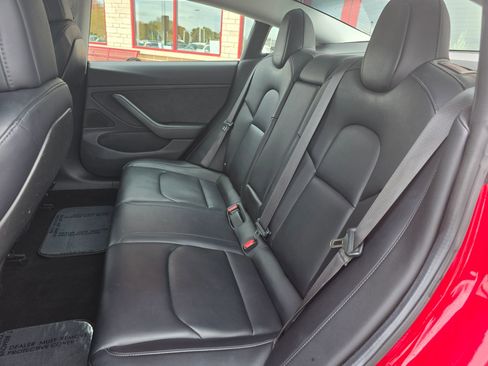 Used 2018 Tesla Model 3 Long Range image 8