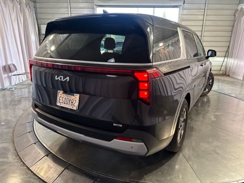 Used 2026 Kia Carnival LXS FWD image 5