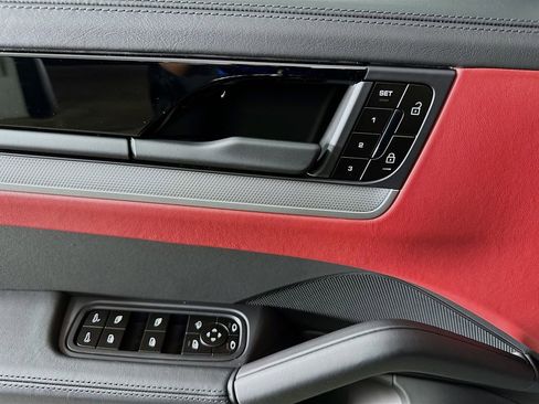 New 2026 Porsche Cayenne S image 20