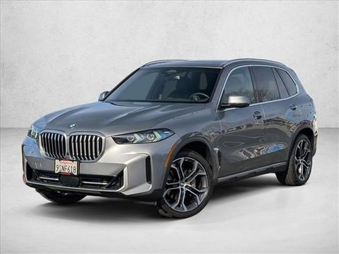 Certified 2025 BMW X5 sDrive40i w/ Parking Assistance Package image 1