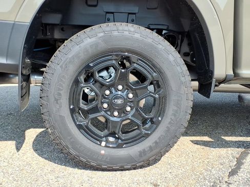 New 2026 Ford Ranger XLT w/ Equipment Group 301A High AWD/4WD image 9