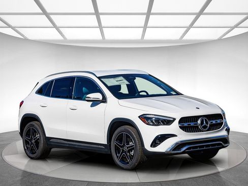 New 2026 Mercedes-Benz GLA 250 4MATIC image 5