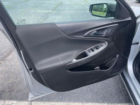 Used 2017 Chevrolet Malibu LS FWD image 9