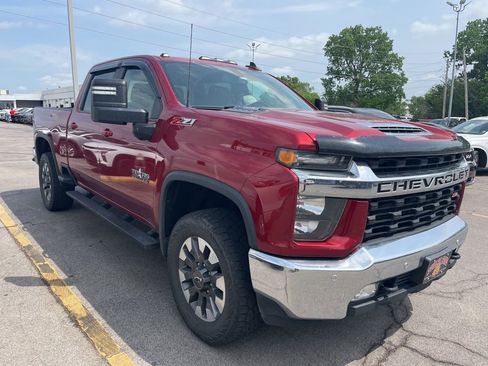 Used 2021 Chevrolet Silverado 2500 LT w/ Texas Edition image 3