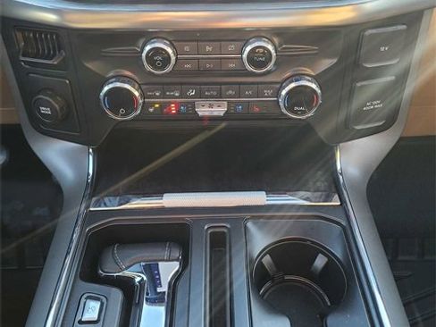 Used 2021 Ford F150 Lariat w/ Equipment Group 502A High image 36