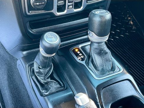 Used 2019 Jeep Wrangler Unlimited Sport S AWD/4WD image 15