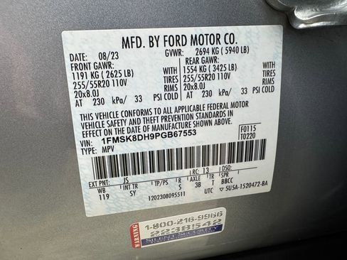 Used 2023 Ford Explorer XLT w/ Equipment Group 202A AWD/4WD image 34