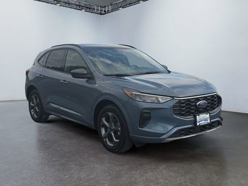 Used 2023 Ford Escape ST-Line w/ Tech Pack #1 AWD/4WD image 7