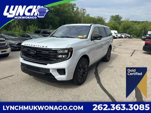 Used 2025 Ford Expedition Platinum w/ Stealth Appearance Package AWD/4WD image 1