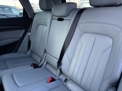 Used 2022 Audi Q5 2.0T Premium w/ Convenience Package image 25