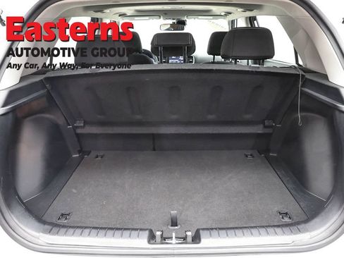 Used 2025 Hyundai Venue SEL FWD image 9