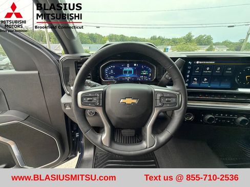 Used 2023 Chevrolet Silverado 1500 LT AWD/4WD image 22