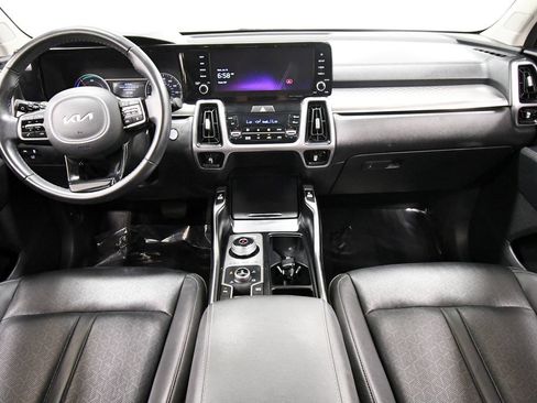 Certified 2023 Kia Sorento EX AWD/4WD image 3